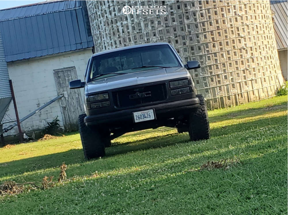 1999 GMC K1500 with 20x12 -44 Hardrock Hardcore and 33/12.5R20 Kenda ...