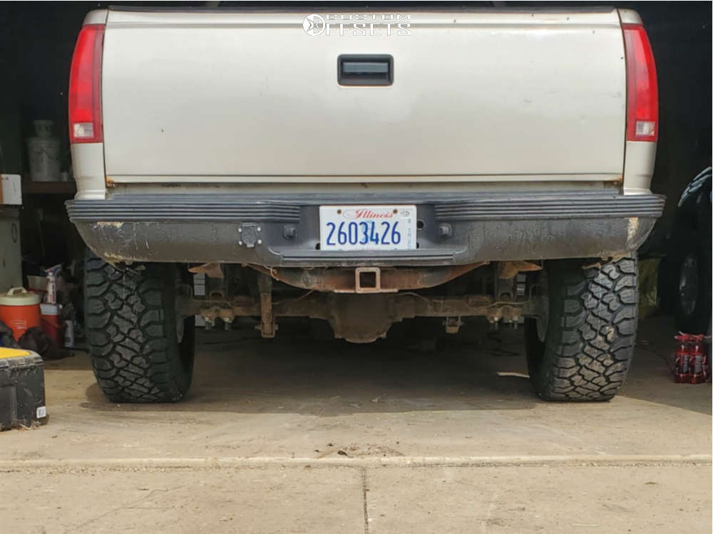 1999 GMC K1500 with 20x12 -44 Hardrock Hardcore and 33/12.5R20 Kenda ...