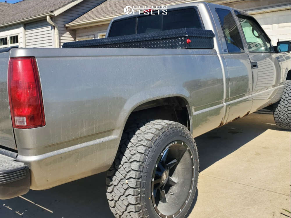 1999 GMC K1500 with 20x12 -44 Hardrock Hardcore and 33/12.5R20 Kenda ...