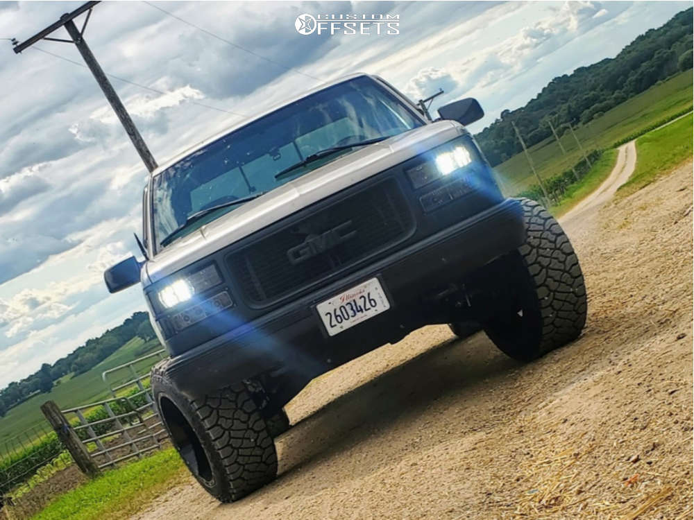 1999 GMC K1500 with 20x12 -44 Hardrock Hardcore and 33/12.5R20 Kenda ...