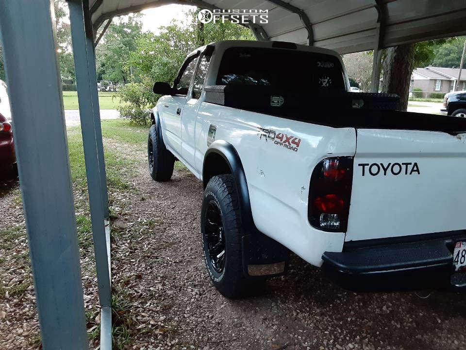 2000 Toyota with 17x9 12 Fuel Blitz and 32/10.5R17 BFGoodrich