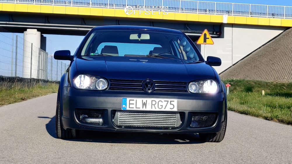 2001 Volkswagen Golf with 18x8.5 22 Japan Racing JR30 and 215/40R18 ...
