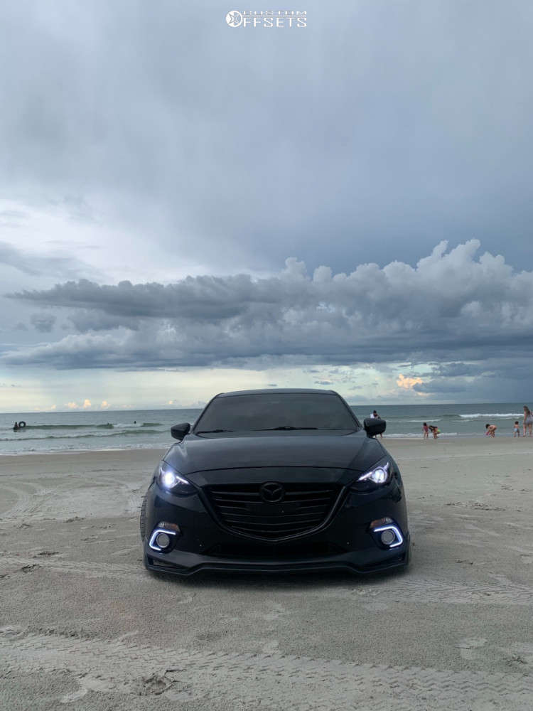 MAZDA3 FASTBAK BLACK selection 　18×7J+45 Fast Wheels BOOST Alloy Wheel (Gloss Black) — 18