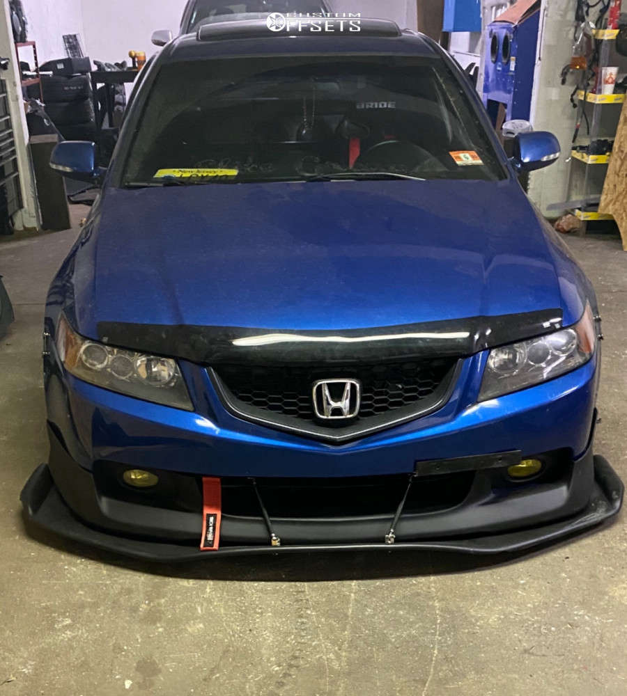 2004 Acura TSX with 18x9.5 35 Aodhan Ds03 and 225/35R18 Achilles
