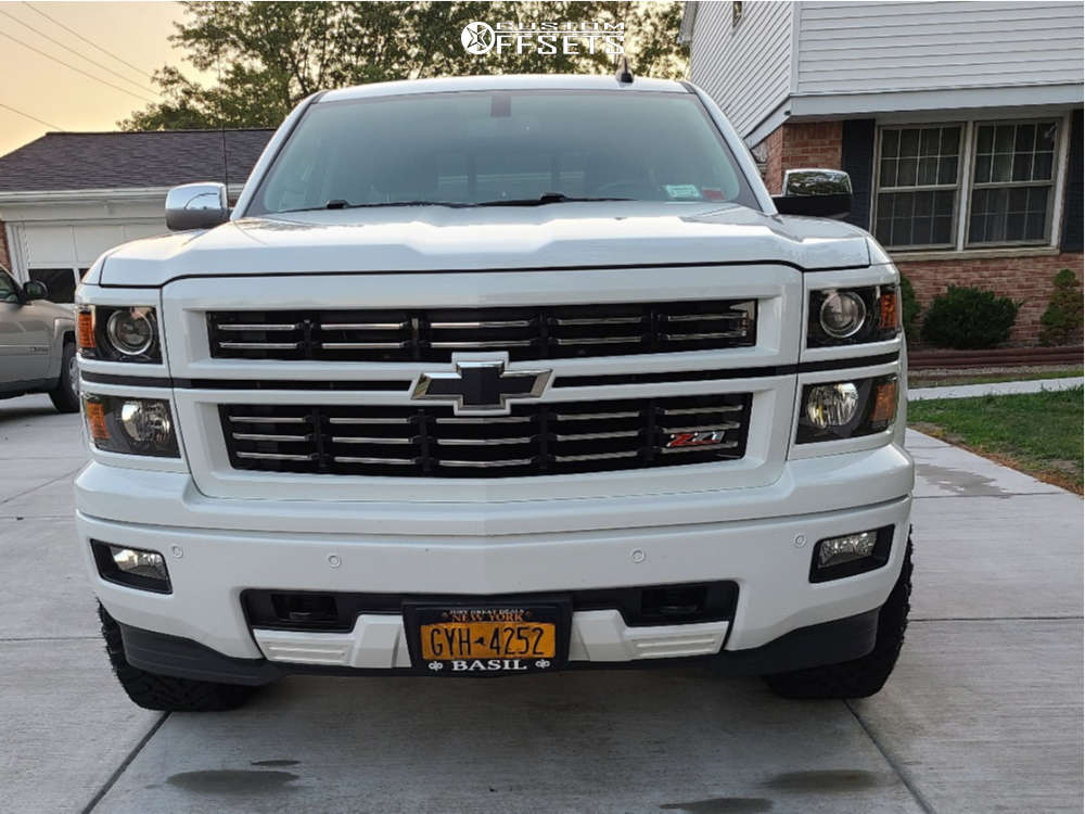 2015 Chevrolet Silverado 1500 with 22x12 -51 Ballistic Rage and 33/12 ...