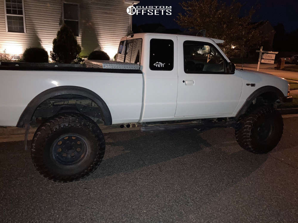 1998 Ford Ranger with 15x10 -25 Pro Comp 7069 and 35/13.5R15 Toyo Tires ...