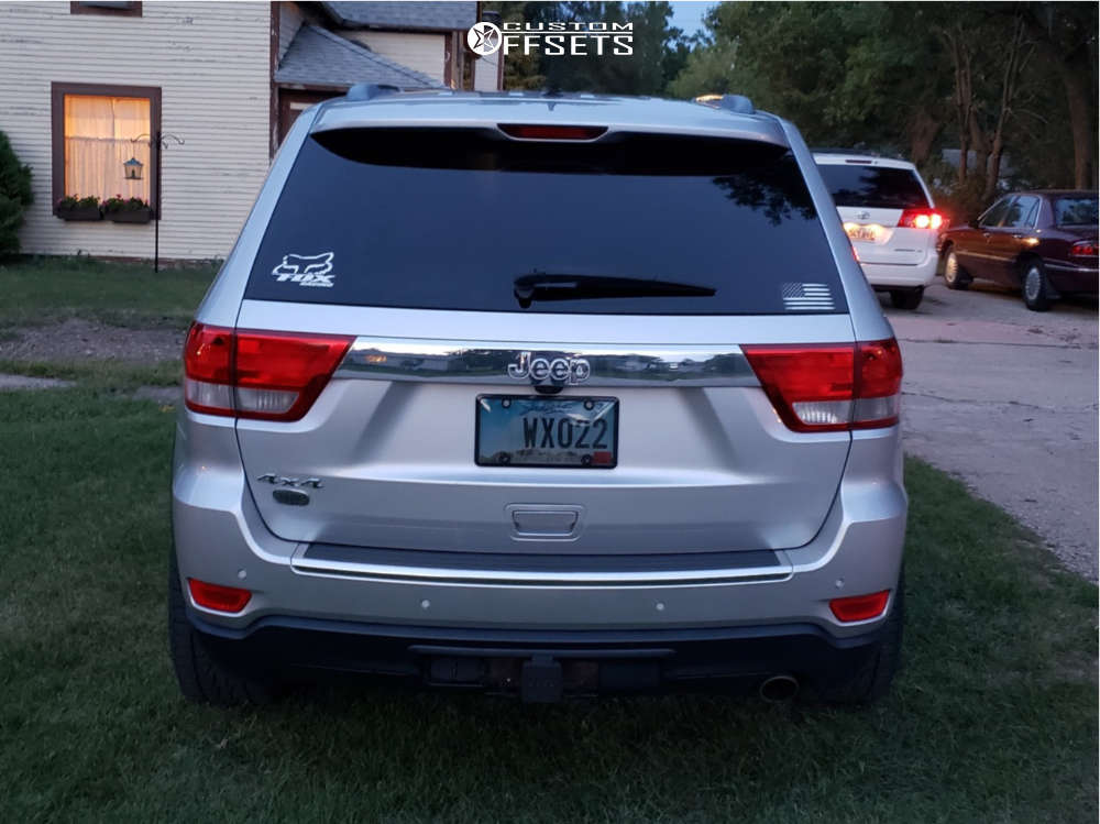 2011 Jeep Grand Cherokee with 20x9 20 Fuel Contra and 265/50R20 Falken ...