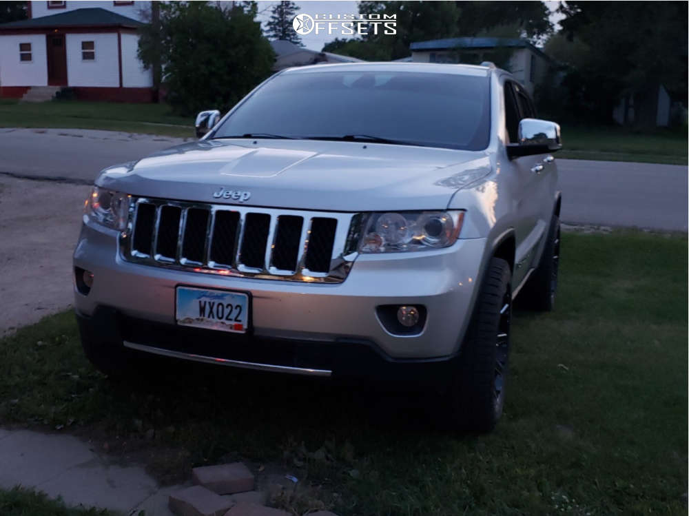 2011 Jeep Grand Cherokee with 20x9 20 Fuel Contra and 265/50R20 Falken ...