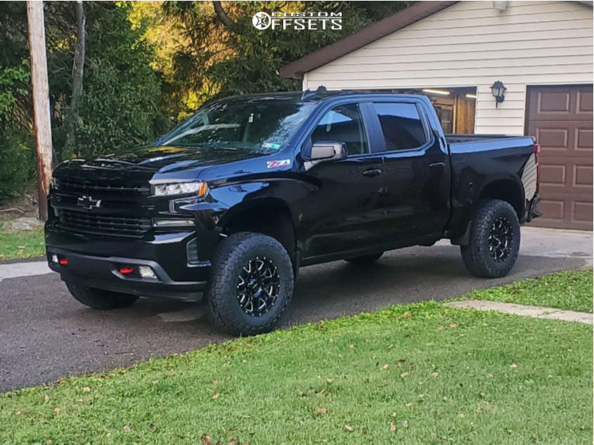 2020 Chevrolet Silverado 1500 with 18x9 12 Ultra Hunter and 295/70R18