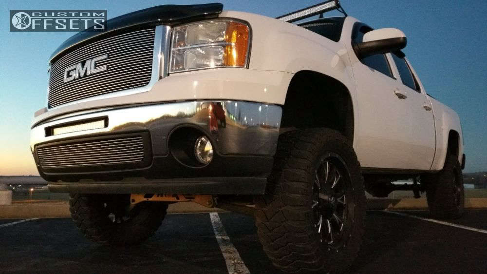 2008 GMC Sierra 2500 HD with 20x9 1 Fuel Throttle and 305/55R20 Mickey