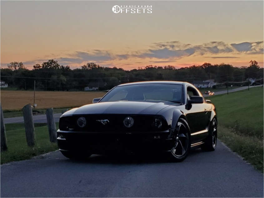 2009 Ford Mustang with 18x8 35 Andros R10 and 255/45R18 Firestone ...