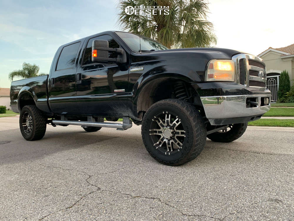 2005 Ford F-250 Super Duty with 20x10 -24 Helo He835 and 35/12.5R20 ...