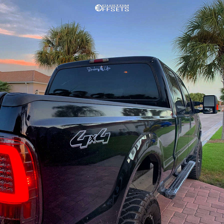 2005 Ford F-250 Super Duty with 20x10 -24 Helo He835 and 35/12.5R20 ...