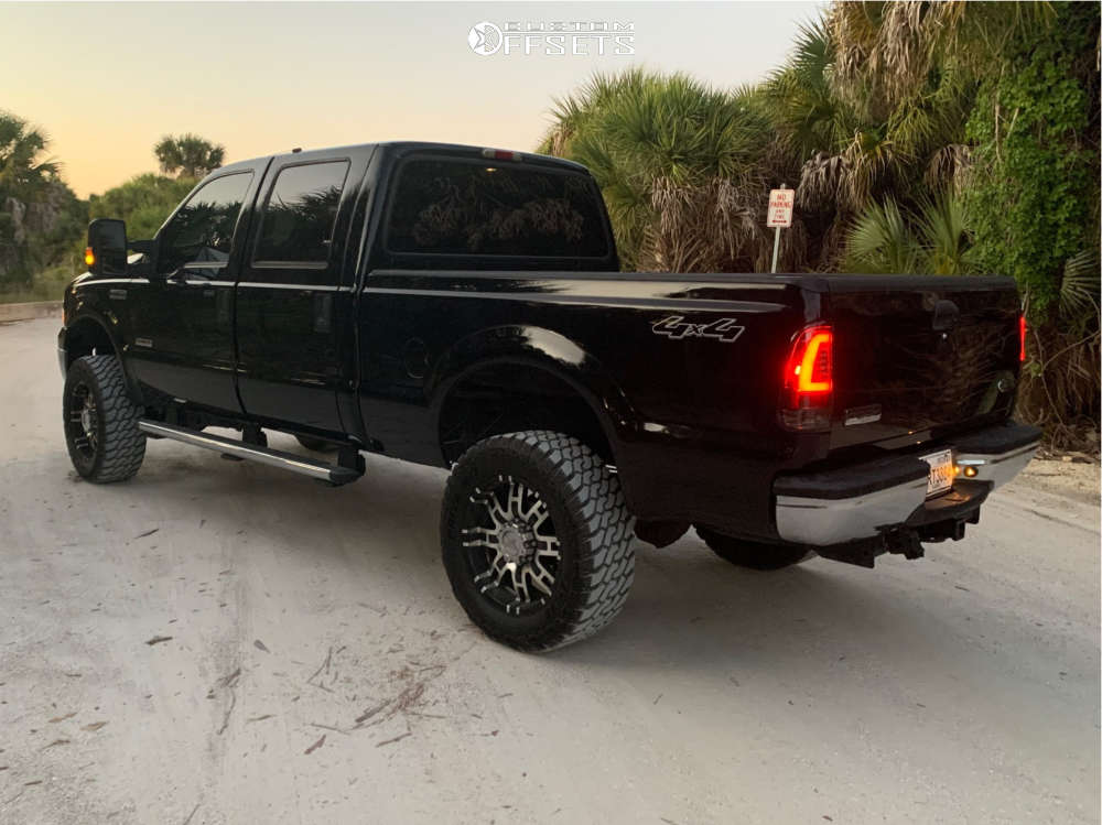 2005 Ford F-250 Super Duty with 20x10 -24 Helo He835 and 35/12.5R20 ...