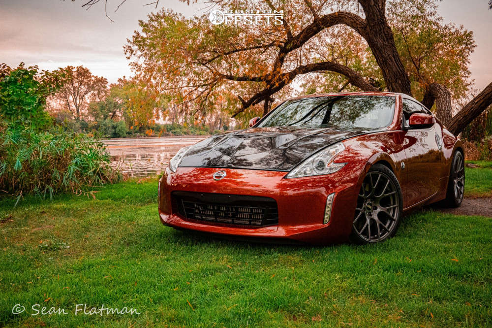 2014 Nissan 370Z with 19x9.5 25 VMR V810 and 265/35R19