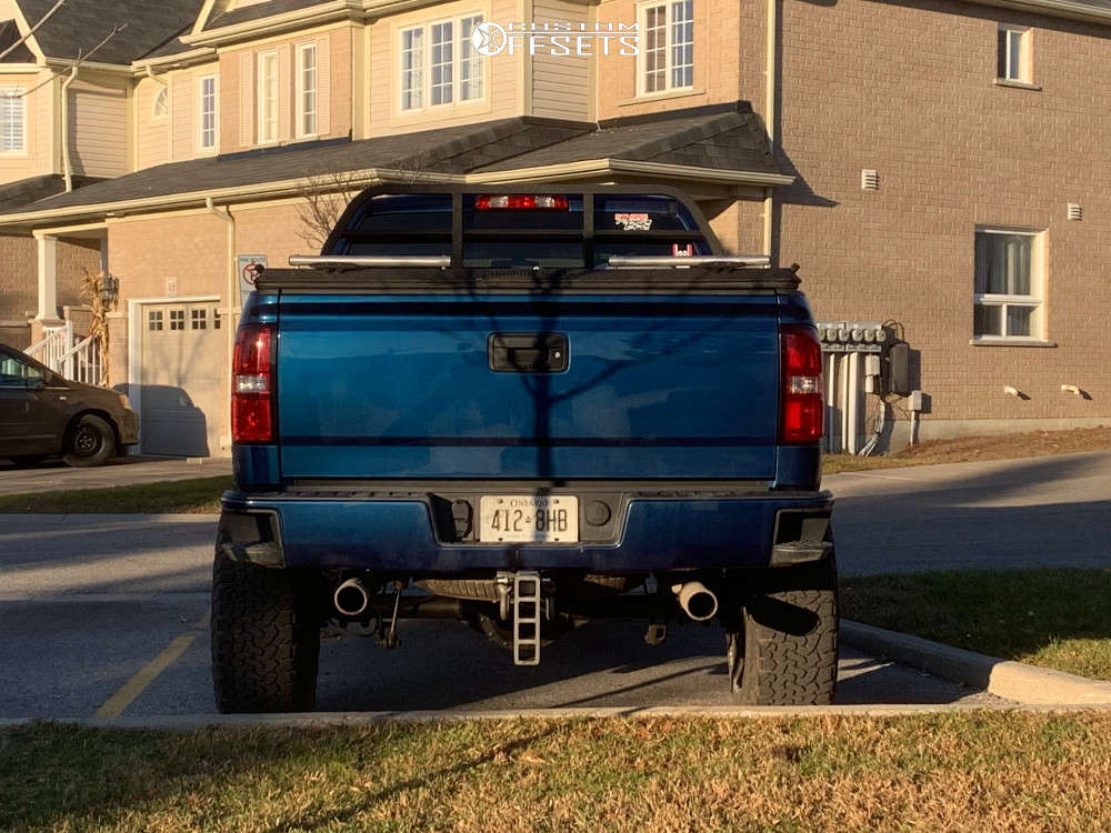 2018 GMC Sierra 1500 with 17x9 12 Mickey Thompson Classic Iii and 37/