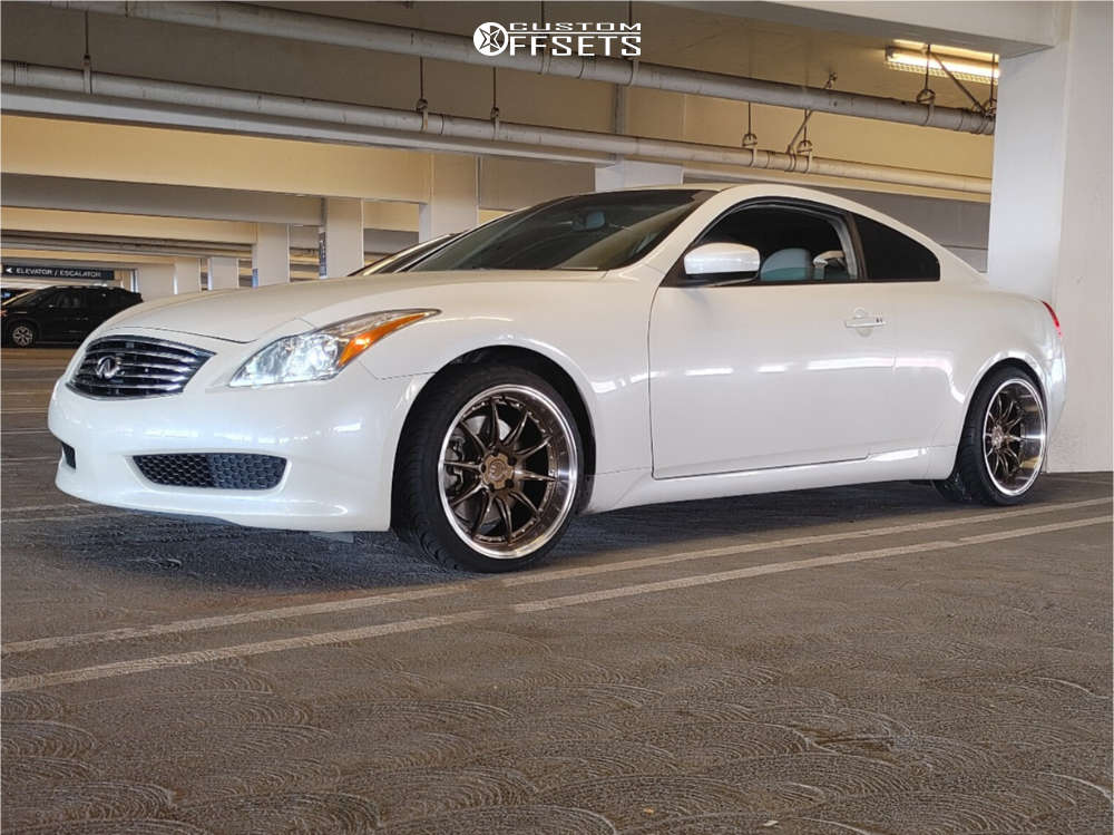 2008 INFINITI G37 with 19x9.5 15 Aodhan Ds07 and 235/35R19