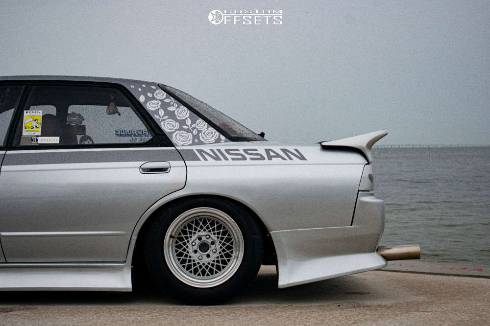 1990 Nissan Skyline with 15x8.5 38 Ruff R362 and 195/40R15