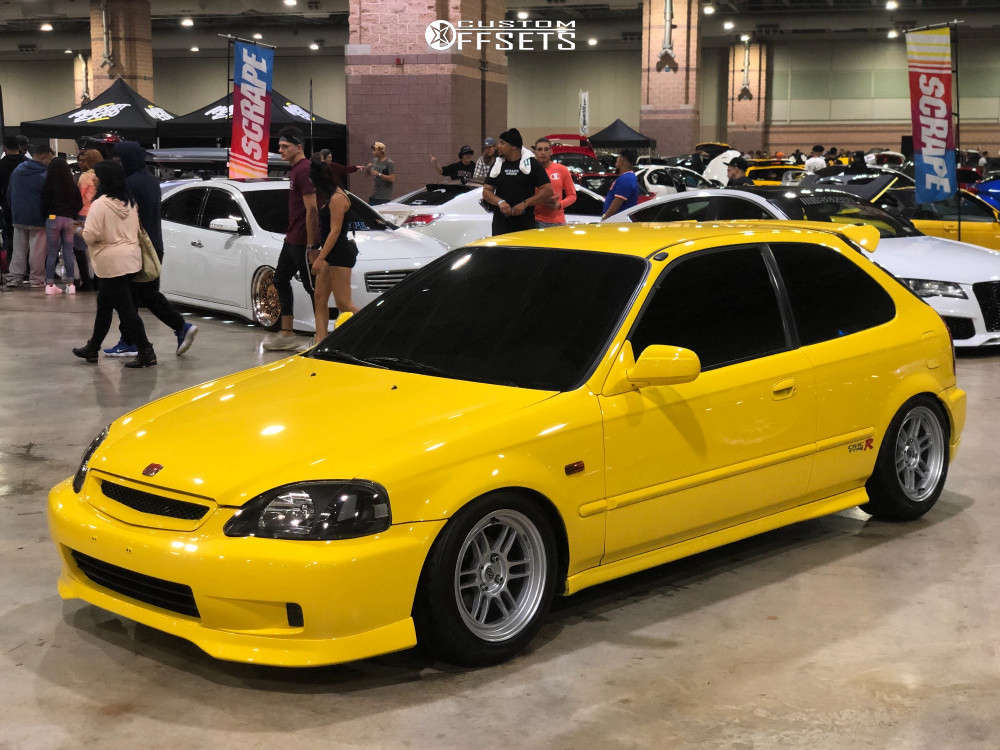 2000 Honda Civic with 15x8 28 Enkei Rpf1 and 205/50R15 Nitto Nt05 and