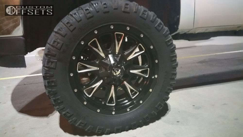 2008 GMC Sierra 1500 with 20x9 1 Fuel Throttle and 305/55R20 Mickey