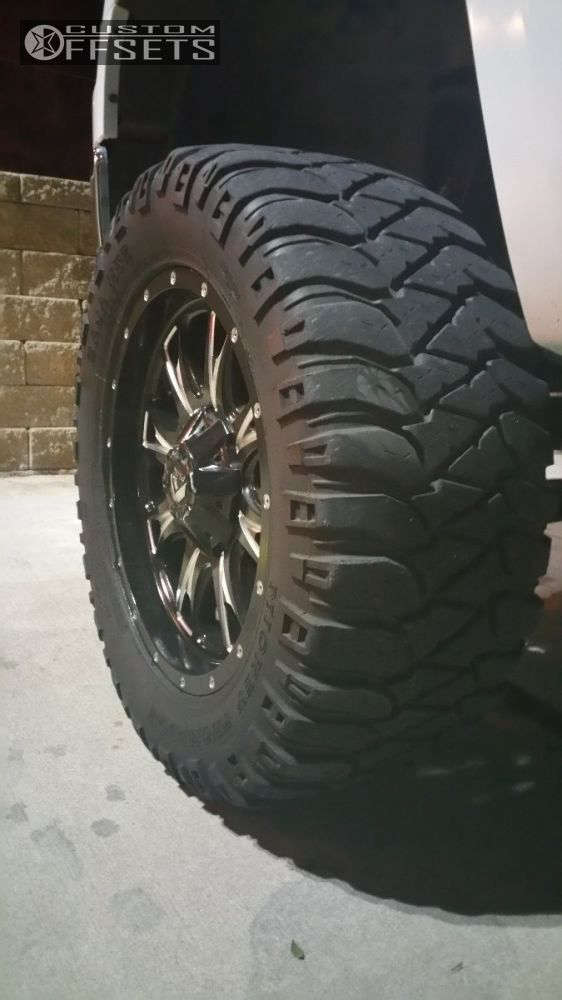 2008 GMC Sierra 1500 with 20x9 1 Fuel Throttle and 305/55R20 Mickey