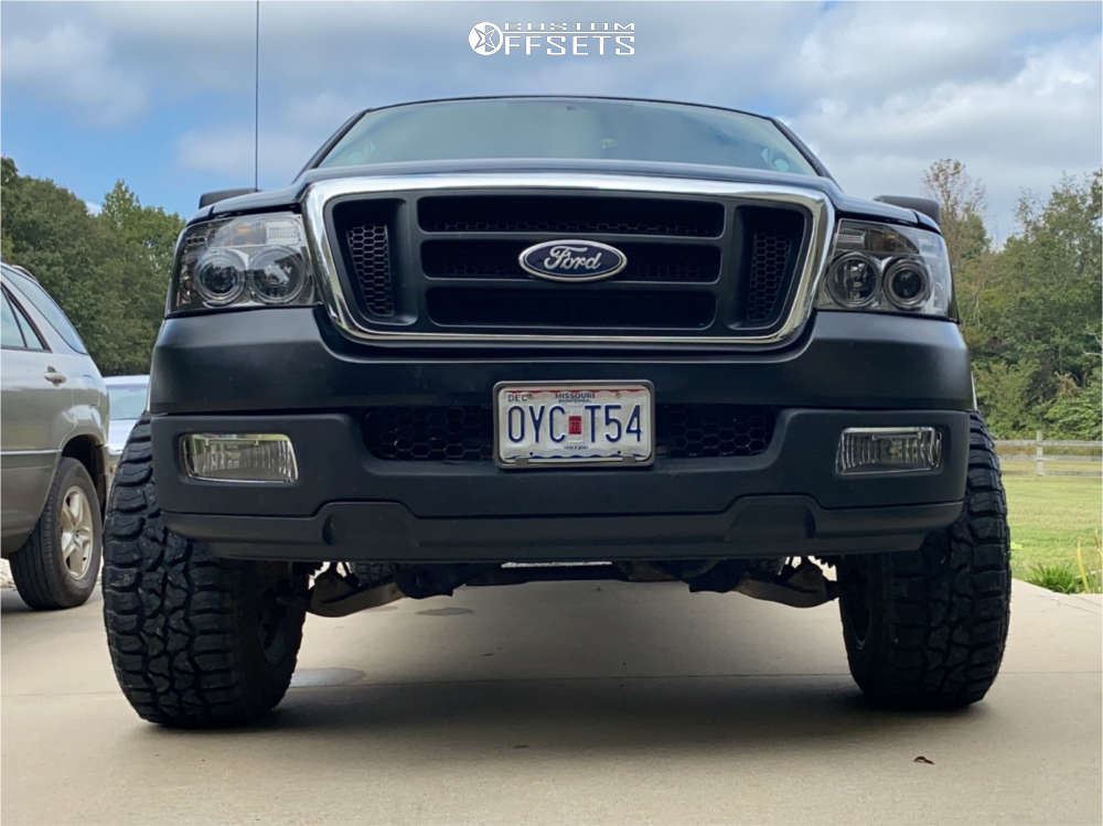 2004 Ford F-150 with 20x12 -44 Hostile Sprocket and 35/12.5R20 Federal ...