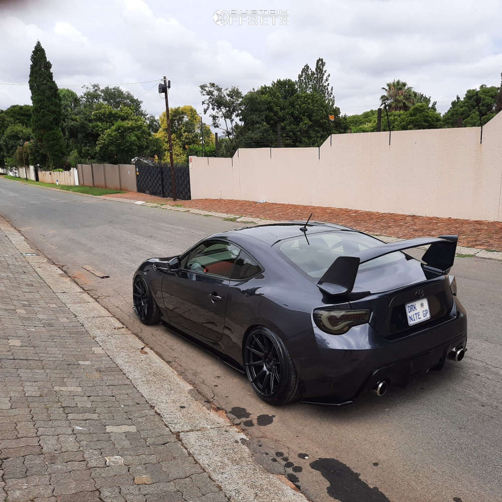 2014 Toyota 86 with 18x8.75 30 XXR 527 and 205/40R18 Nexen N8000