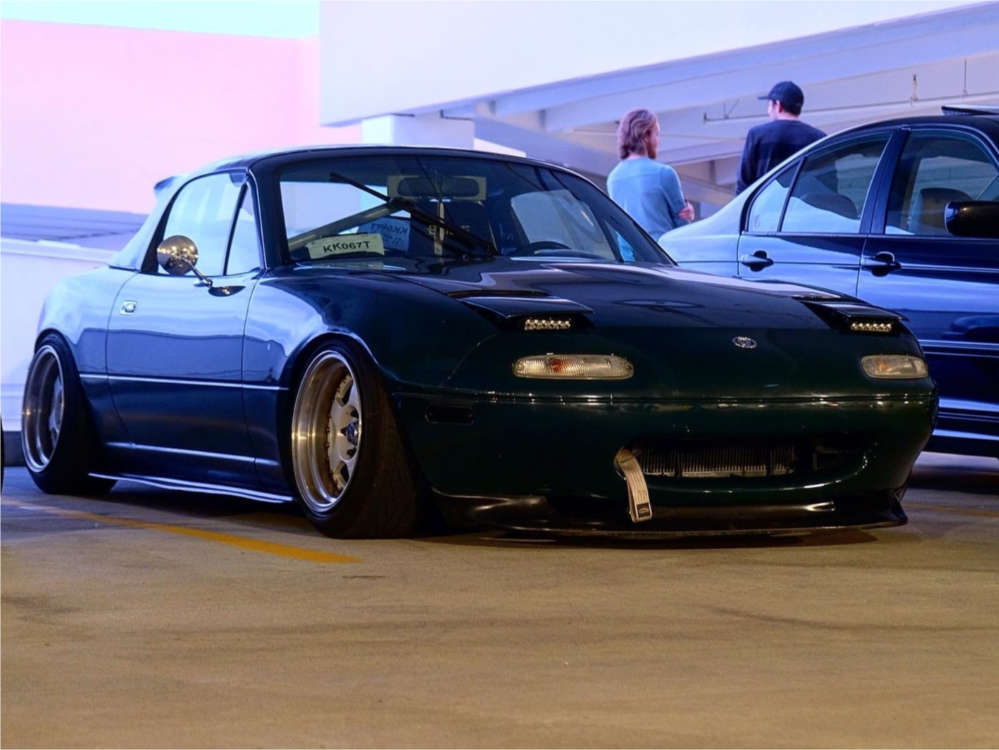 1994 Mazda MX-5 Miata with 15x9 15 MSR 229 and 195/50R15 Dunlop