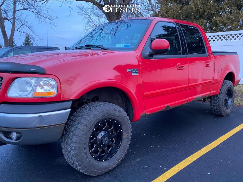 2001 Ford F150 with 17x9 Raceline Shift and 285/70R17 Achilles Desert