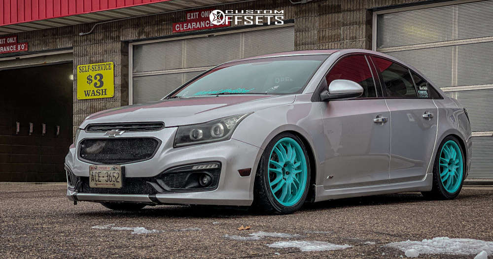2015 Chevrolet Cruze with 18x8.5 35 Helo He845 and 225/40R18 ...
