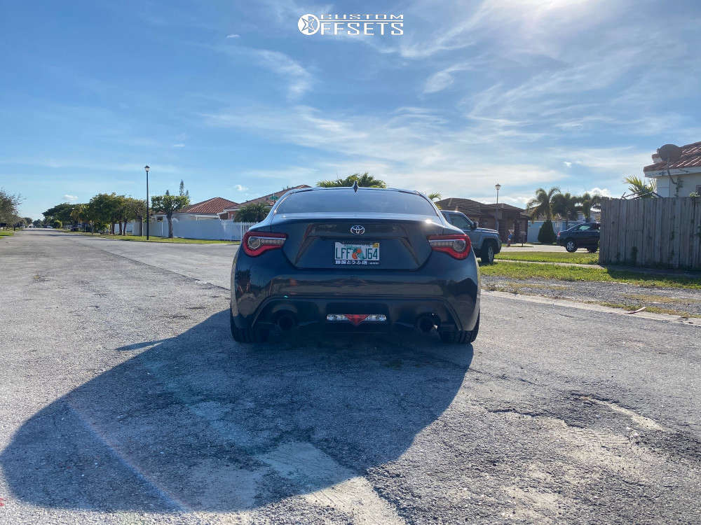 2017 Toyota 86 with 18x8.5 35 XXR 555 and 225/40R18 Achilles Atr