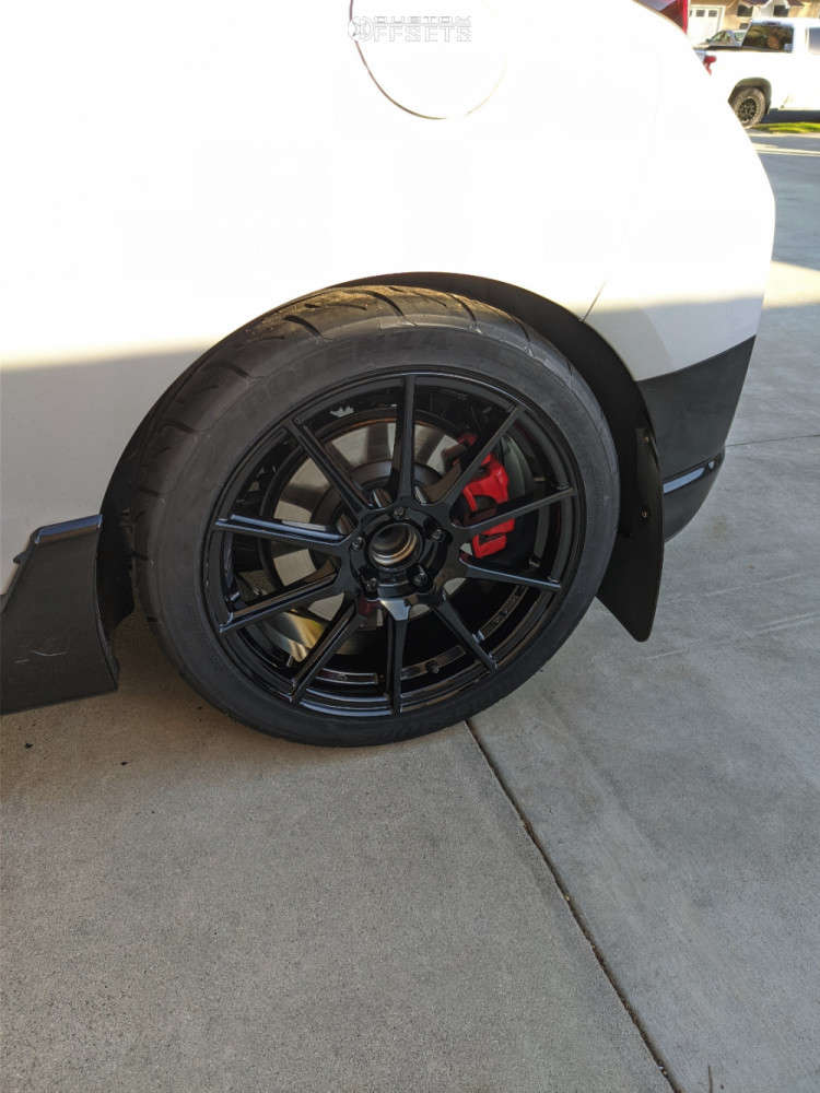 2021 Hyundai Veloster N with 18x8.5 50 Enkei Ts10 and 245/40R18