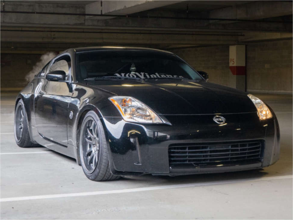 2005 Nissan 350Z with 18x9.5 22 Aodhan Ds02 and 245/40R18