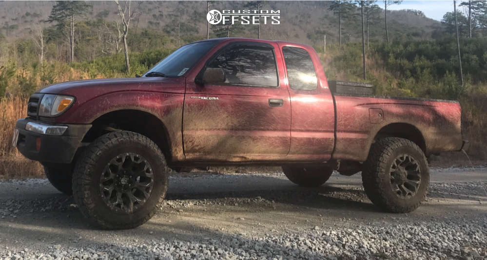 1999 Toyota with 17x9 Fuel Assault and 33/12.5R17 Nitto Ridge