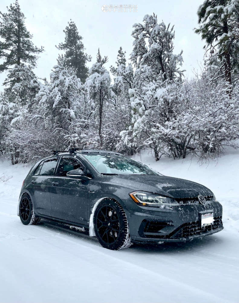2019 Volkswagen Golf R with 18x8.5 45 Neuspeed Rse10 and 245/40R18 ...