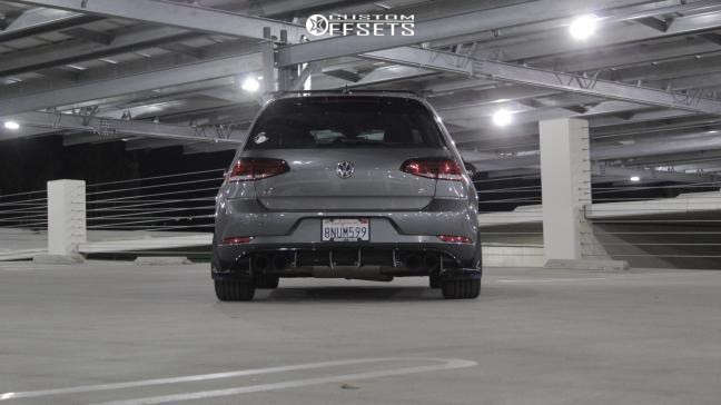 2019 Volkswagen Golf R with 18x8.5 45 Neuspeed Rse10 and 245/40R18 ...