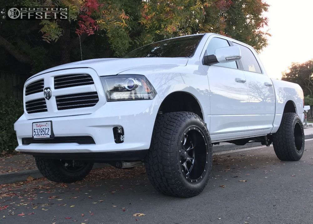2016 Ram 1500 with 20x12 44 Fuel Throttle and 35/12.5R20 Toyo Tires Open Country A/T III and