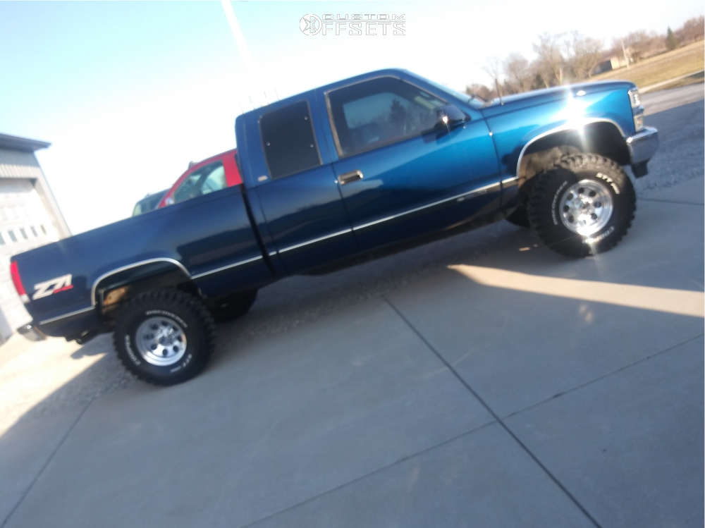 1999 Chevrolet K1500 with 15x8 -22 Mickey Thompson Classic Iii and 30/ ...