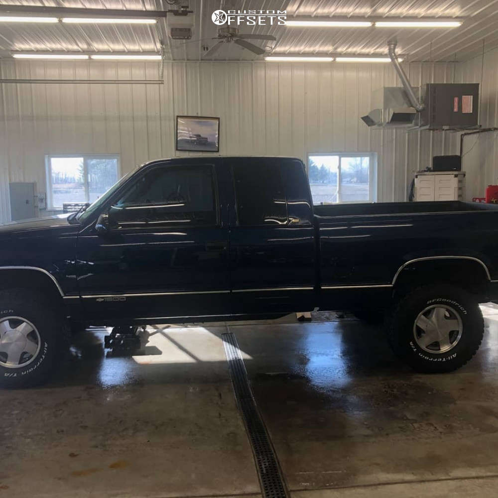 1999 Chevrolet K1500 with 15x8 -22 Mickey Thompson Classic Iii and 30/ ...