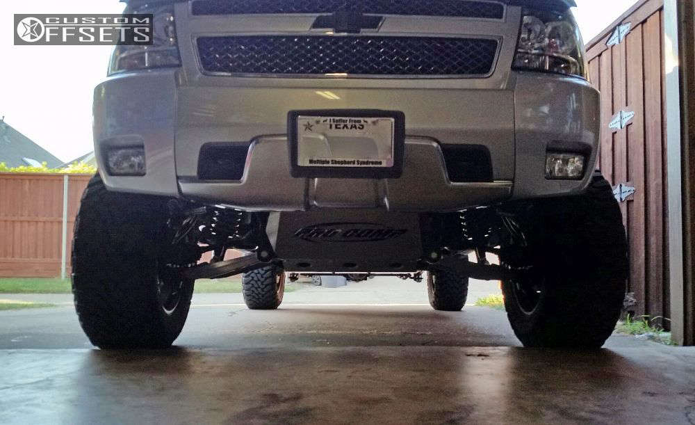 2013 Chevrolet Avalanche Wheel Offset Super Aggressive 3"-5" Suspension