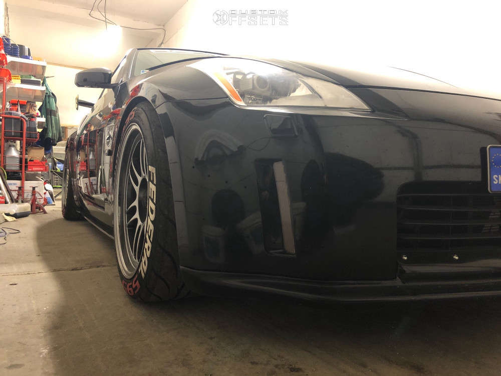 2004 Nissan 350Z with 18x9.5 15 Enkei Rpf1 and 245/40R18 Federal