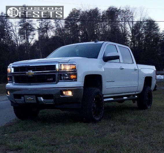 2015 Chevrolet Silverado 1500 with 18x9 12 Fuel Krank and 305/65R18