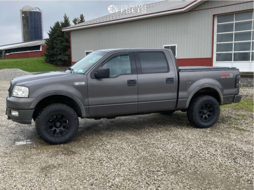2004 Ford F-150 with 18x9 -12 Helo He791 and 33/12.5R18 Kenda Klever R ...