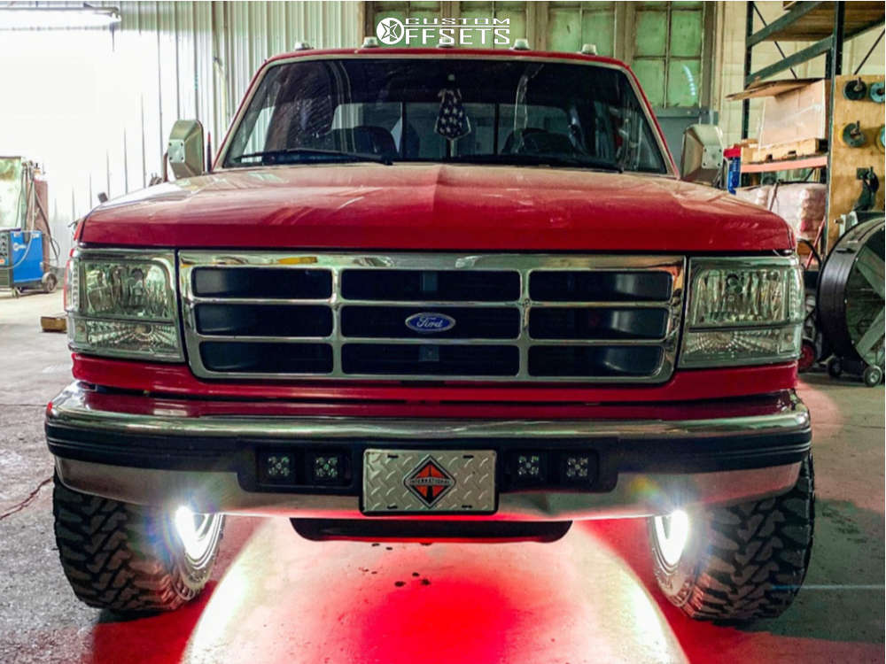 1996 Ford F250 with 20x12 44 Fuel Krank and 33/12.5R20 Yokohama