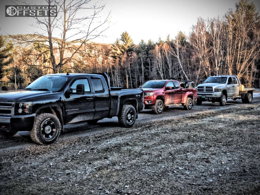 2009 Chevrolet Silverado 1500 with 17x9 -12 XD Spy and 285/70R17 Fierce ...