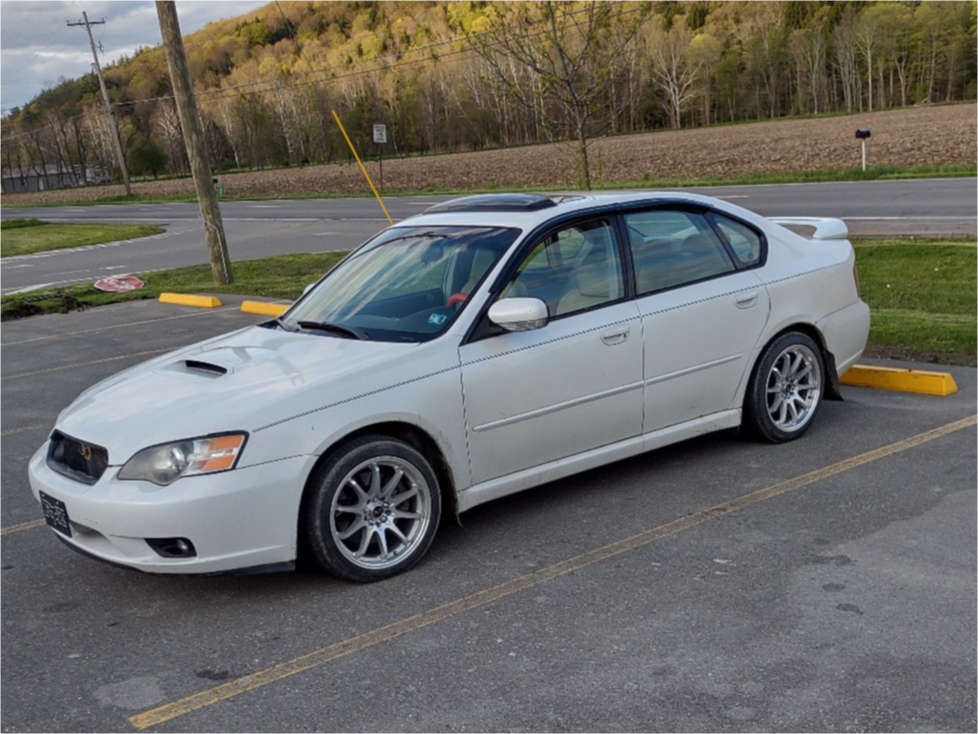 215/45 R17 Subaru Legacy