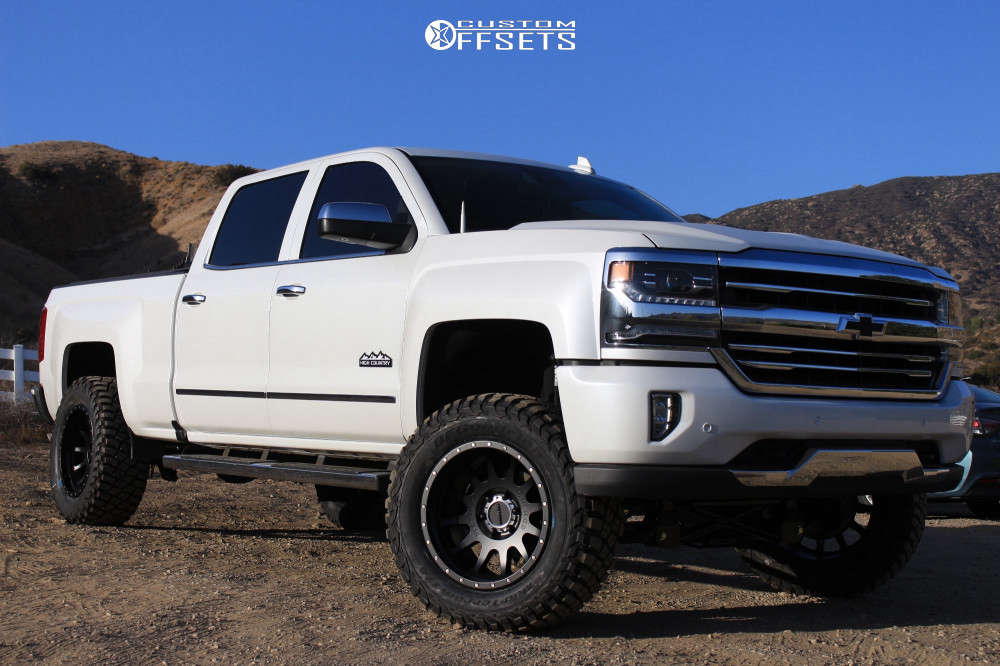 2018 Chevrolet Silverado 1500 with 20x10 -24 Method Mr605