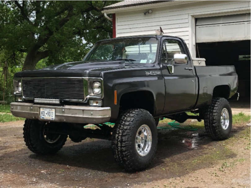 1980 Chevrolet K10 with 16x10 -38 Alloy Ion 171 and 35/12.5