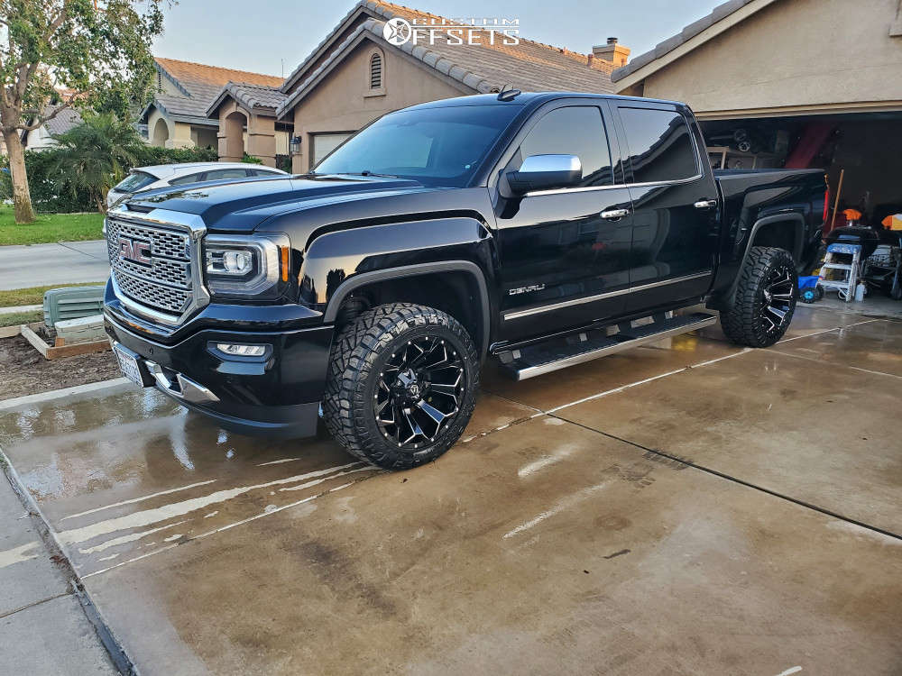 2017 GMC Sierra 1500 with 20x10 19 Fuel Assault and 33/10.5R20 Nitto