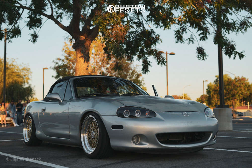 1740878-1-2003-mx-5-miata-
